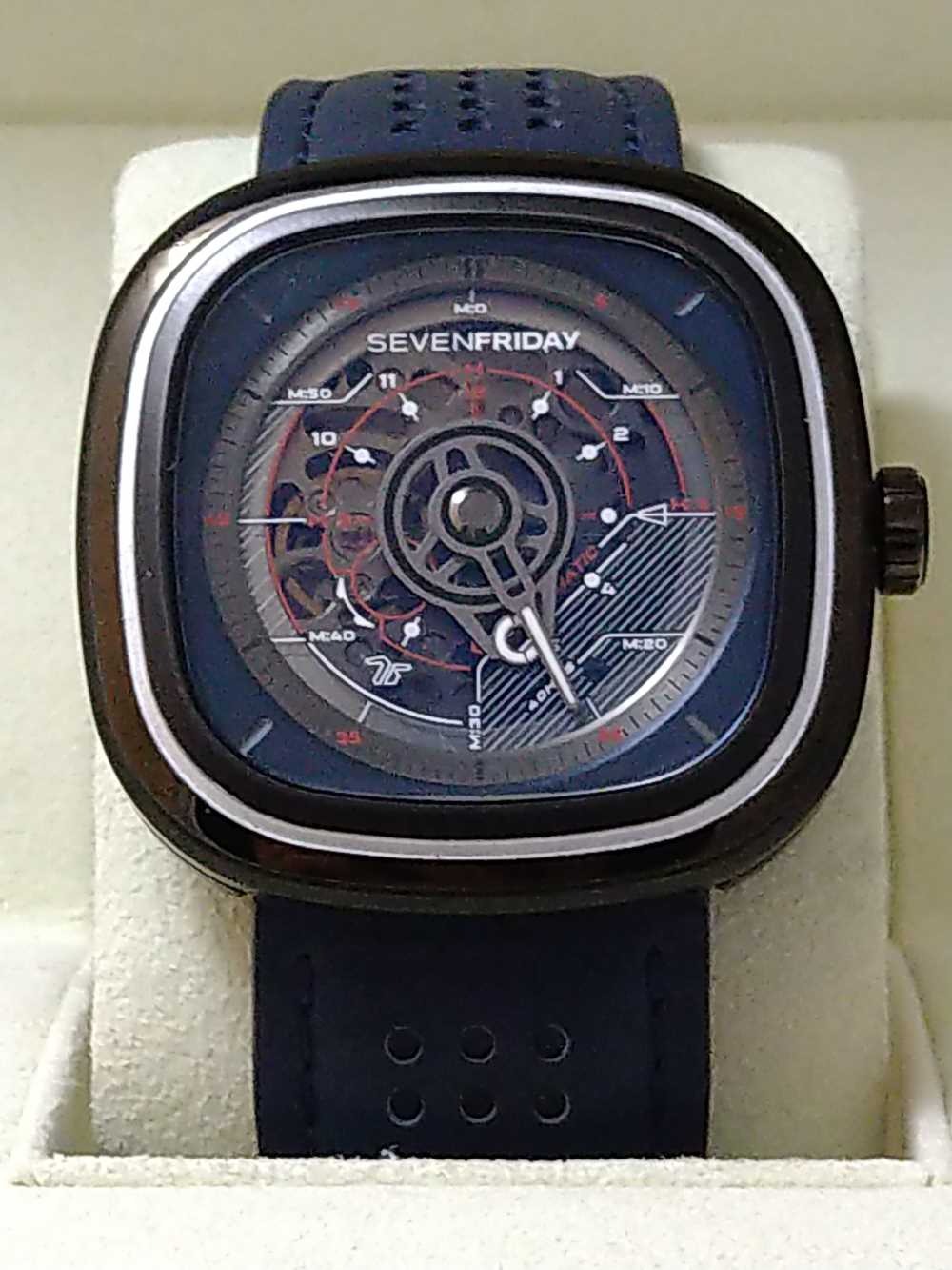Sevenfriday SF